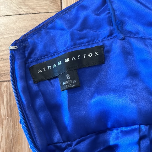 Aidan Mattox Blue Silk Gown with Beading. Size 8 - Picture 4 of 5